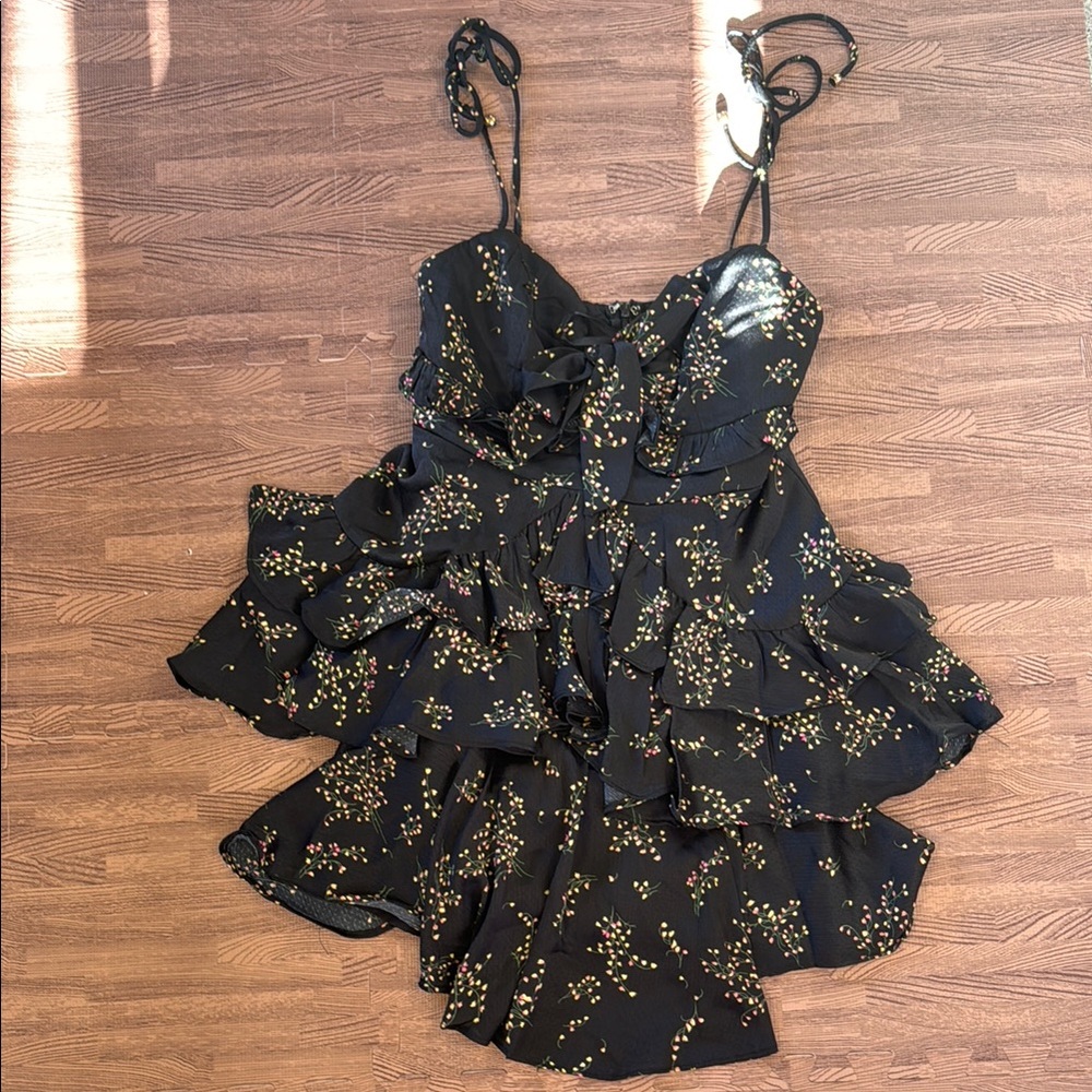 SAINTS + SECRETS BLACK FLORAL FLOWY LAYERED DRESS SIZE SMALL ADJUSTABLE TIES